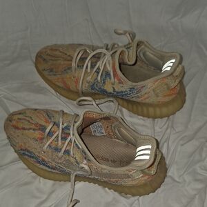 Stylish Kids Sneakers with Multicolor Design